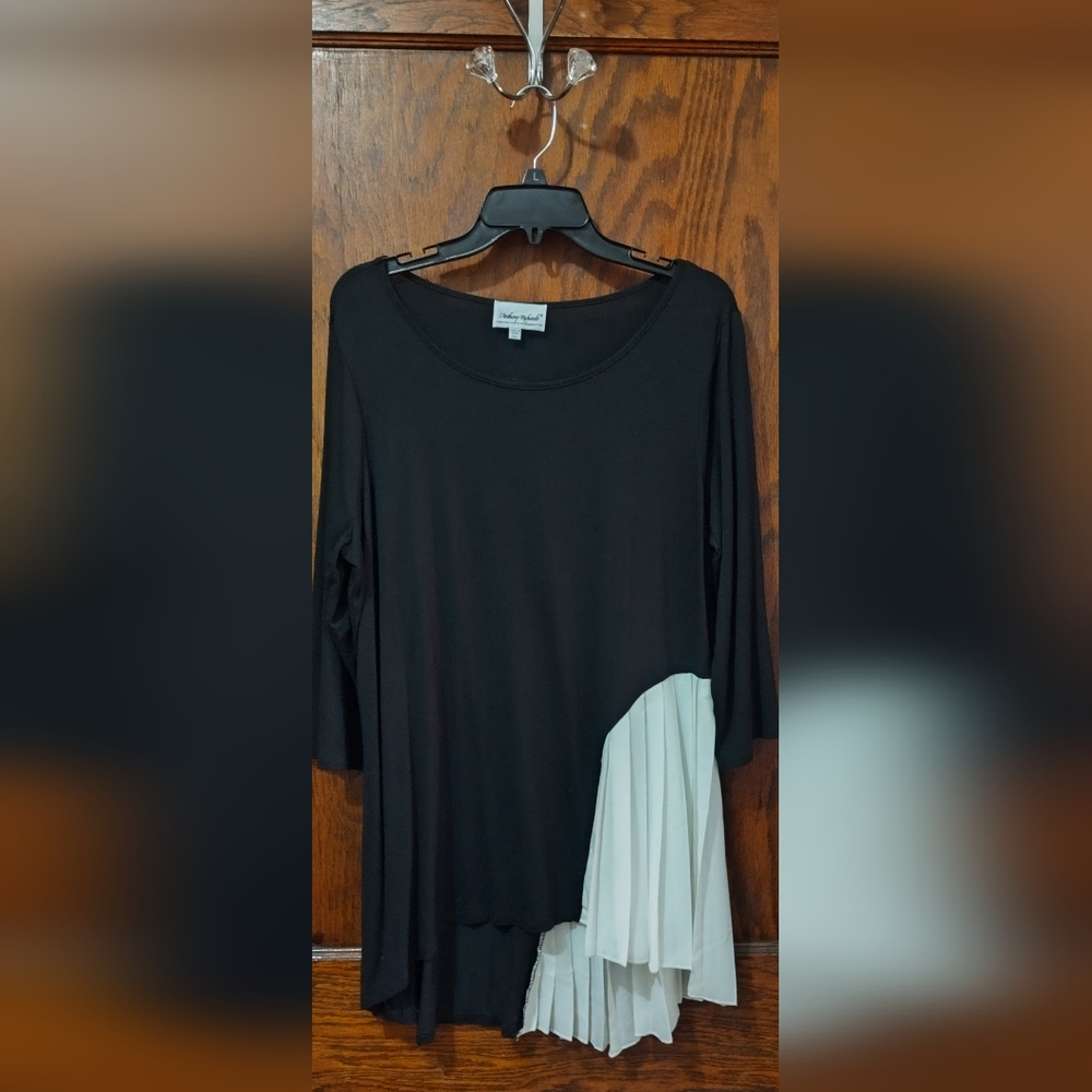 Anthony Richards blouse